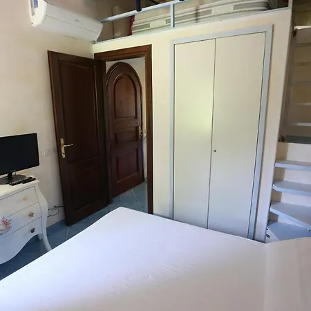 Apartment Dimora Delle Lucine Di
